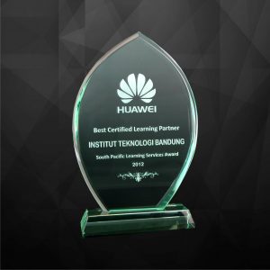 Crystal Plaques CR9021 – Exclusive Flame Crystal Plaques Crystal Plaques CR9021 – Exclusive Flame Crystal Plaques