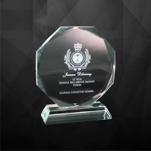 Crystal Plaques CR9033 – Exclusive Octagonal Crystal Plaques Crystal Plaques CR9033 – Exclusive Octagonal Crystal Plaques