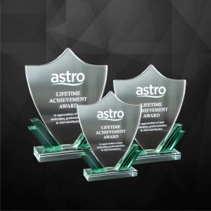 Crystal Plaques CR9075 – Exclusive Shield Crystal Plaques Crystal Plaques CR9075 – Exclusive Shield Crystal Plaques